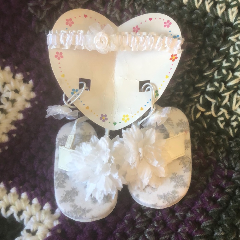 Baby Girl White flower set